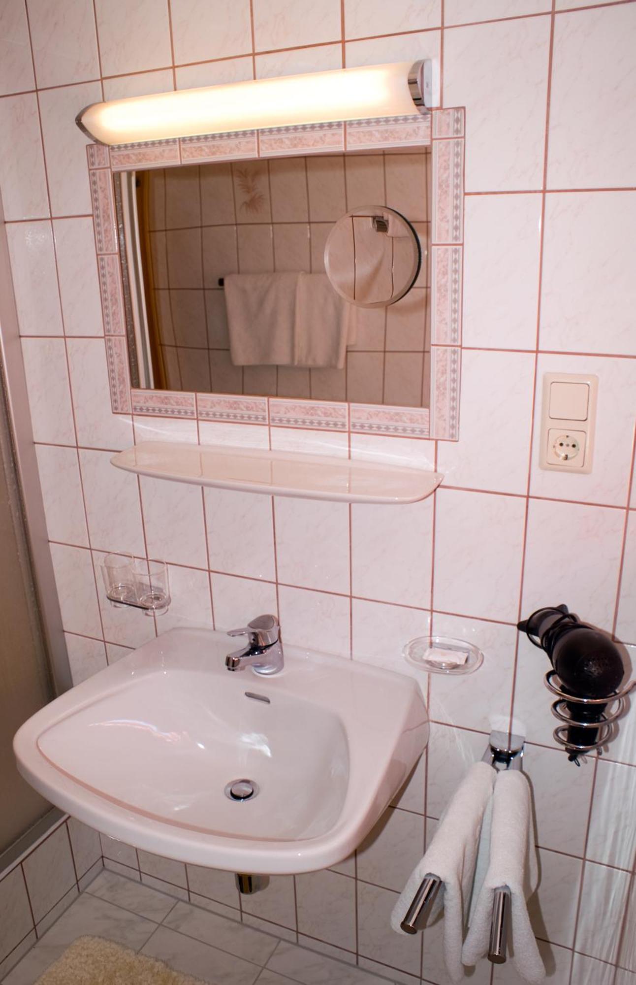 Gaestehaus Resi Jerzens Kültér fotó