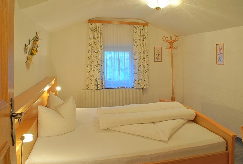 Gaestehaus Resi Jerzens Szoba fotó