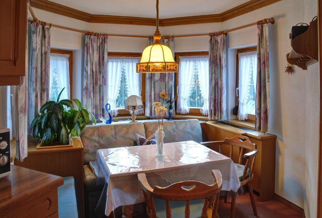 Gaestehaus Resi Jerzens Kültér fotó